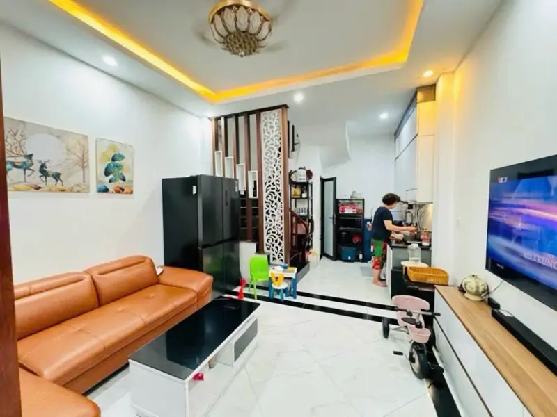 Nhà Tô Vĩnh Diện - Thanh Xuân Lô Góc - 5 Tầng - 20m Ô Tô - Giá 8.x TL