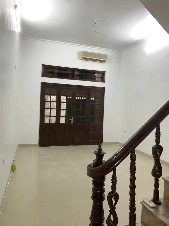 Bán Nhà Riêng Phố Ngô Gia Tự 57M2 X 5 Tầng  7.5 Tỷ Long Biên Hà Nội