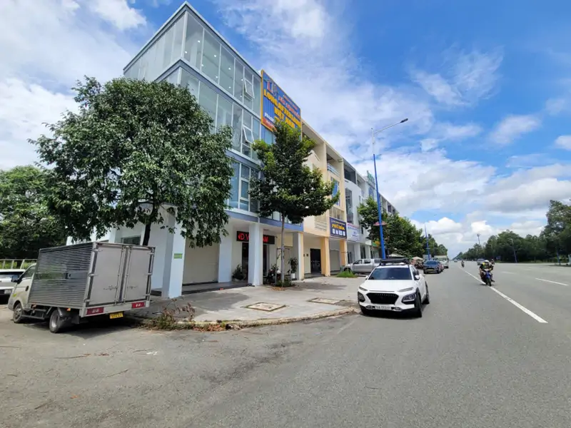 Nhà Phố Lô Góc 4Tầng Mặt Đường Lê Lợi Ngay Sát Tt Hc Tp Mới Bình Dương Cơ Sở 2 Tp Hồ Chí Minh - ảnh 1