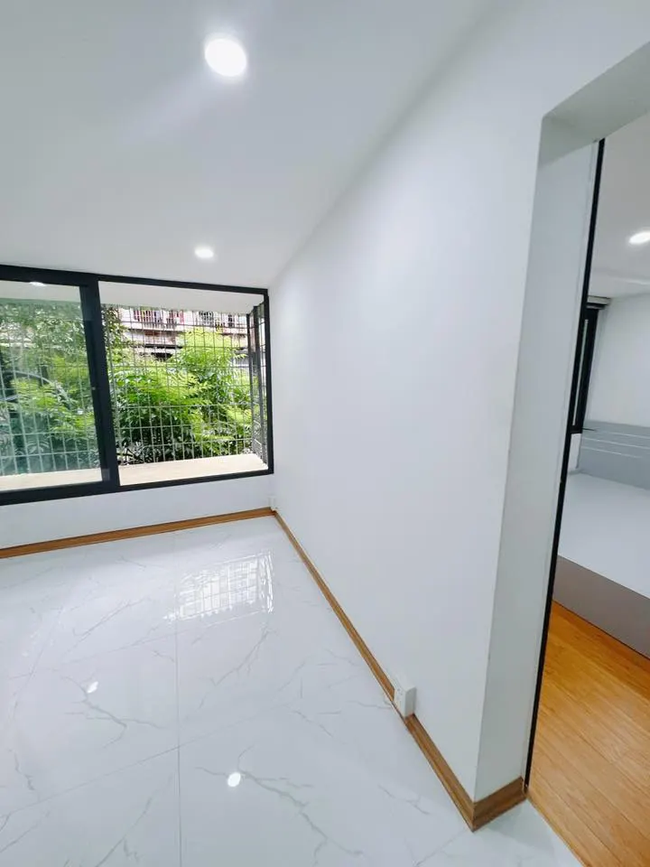 Nhà Góc Full Nội Thất, 5 Phòng Ngủ, Khu Thành Công - Giá Tốt