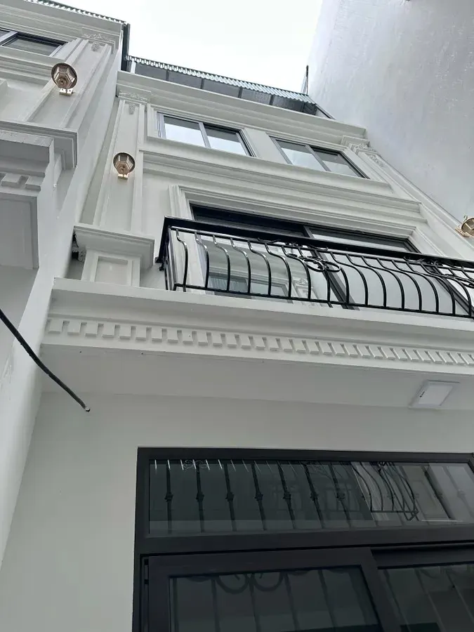 Nhà Đẹp 4 Tầng Ô Tô Vào Nhà Cự Khối 35M2 Mặt Tiền 5M, 4.6 Tỷ Long Biên Hà Nội