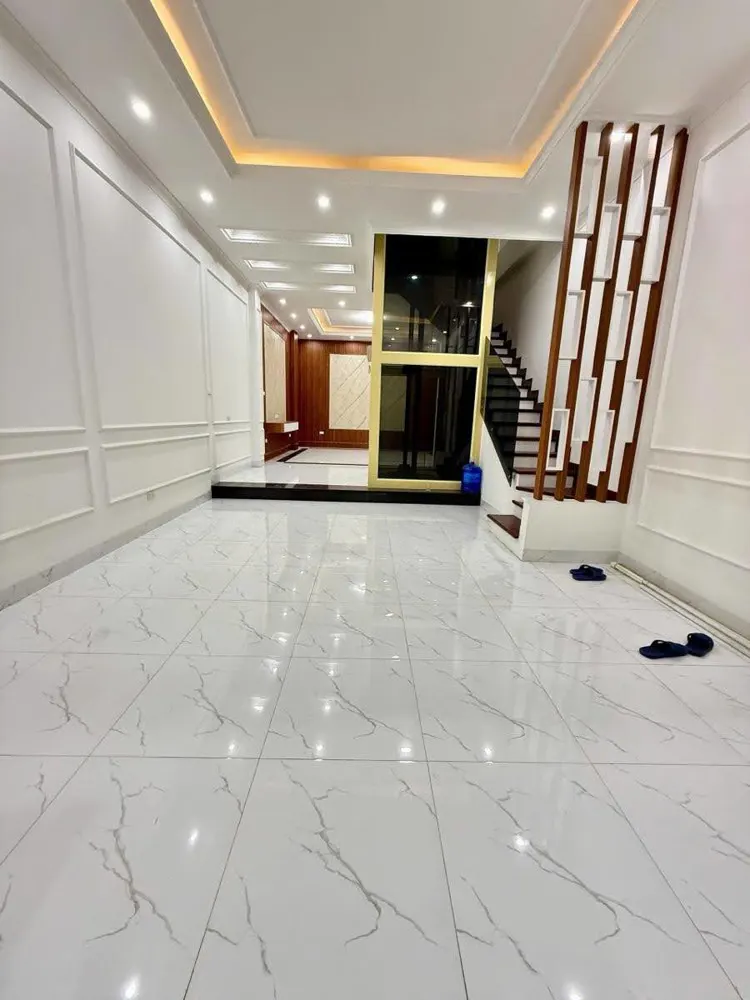 18,8 Tỷ. Nhà Mặt Phố Tô Vĩnh Diện, 45M*4mt*5 Tầng; Kinh Doanh Lý Tưởng