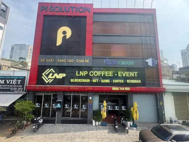 Quận 1 ! Mặt Bằng Đẹp Lắm ! Cho Thuê Tầng 1, 2, 3 Và Trệt , Dt : 180 M2 ( Mỗi Tầng ) Tel :