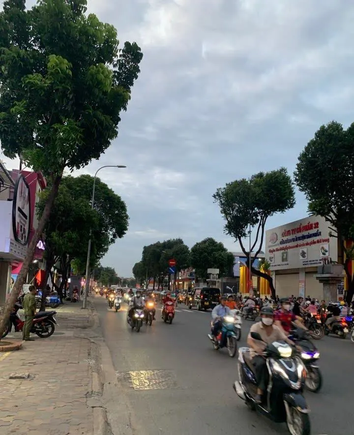 Bán Nhà Gò Vấp Quang Trung, Hẻm Xe Hơi, Gần Vincom, 61M², 4Pn, Nở Hậu, 5.78 Tỷ Tl