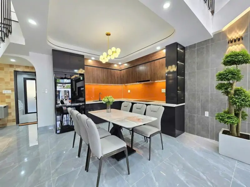 1010 Nhà 3 Tầng Đường 2 Mặt Tiền - Gần Chợ Nguyễn Tri Phương -Nhà Đẹp - Hiện Đại - Giá Tốt - ảnh 1