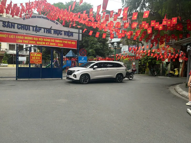 Bán Nhà 5 Tầng Nguyễn Phong Sắc- Cầu Giấy Ô Tô Đỗ Cổng Dân Xây, Nội Thất Đẹp Ở Luôn