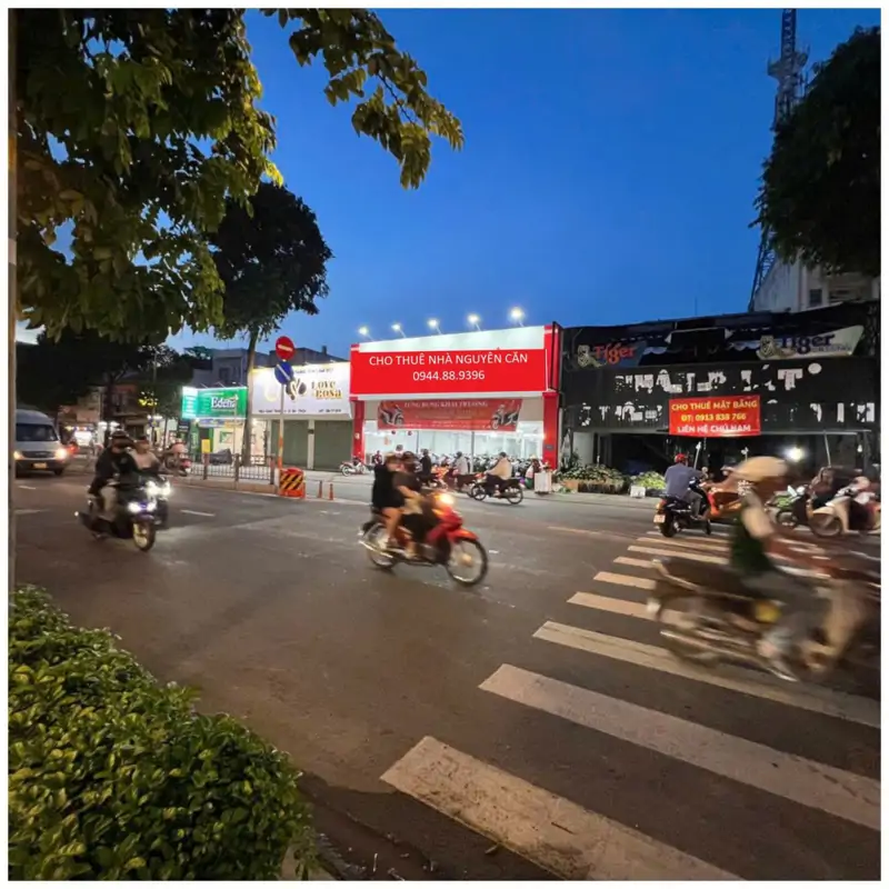 Cho Thuê Mặt Bằng Quang Trung, P.8, Gò Vấp, 10.5X30m, 90Tr, Tl