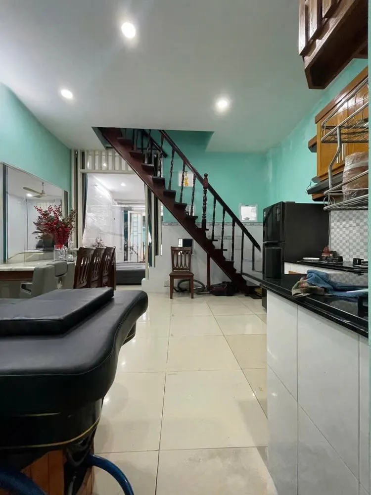 Nhà Bán Tân Bình – Cmt8 P.5 – Giáp Quận 10 – Ngang 5M – 1 Trệt 2 Lầu – Chỉ 8.2 Tỷ