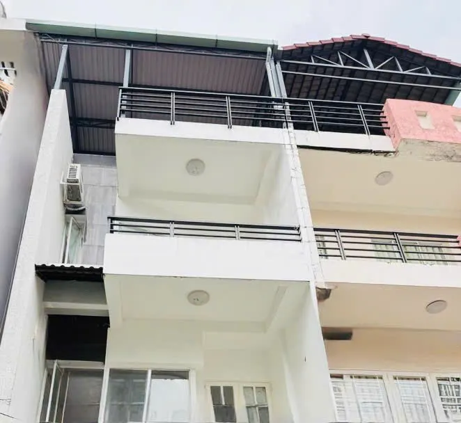 Bán Nhà Khu Vip P5 Tân Bình – Xe Hơi Ngủ Nhà – Sát Mặt Tiền Phạm Văn Hai – 95M² (5X19m)