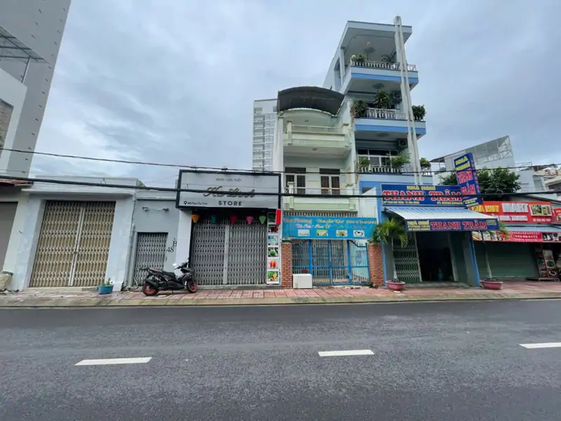 Bán Nhà 3 Tầng Mặt Tiền Phan Chu Trinh – Trung Tâm Nha Trang, Đối Diện D’qua, Cách Biển 500M - ảnh 1