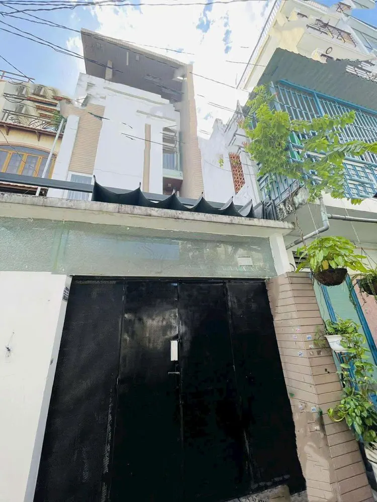 Bán Nhà Trần Bình Trọng, P.1, 4.5 X 19M, 4 Tầng, 6Pn, 7Wc, 8.7 Tỷ, Tl