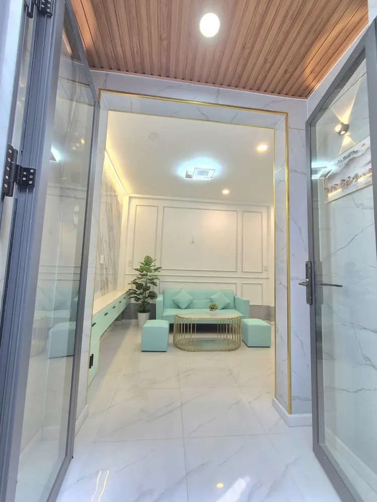 Bán Nhà Hẻm Đồng Đen, Phường 14, Tân Bình - Nhà Mới Đẹp, Sát Mặt Tiền Đường, Giá Tốt