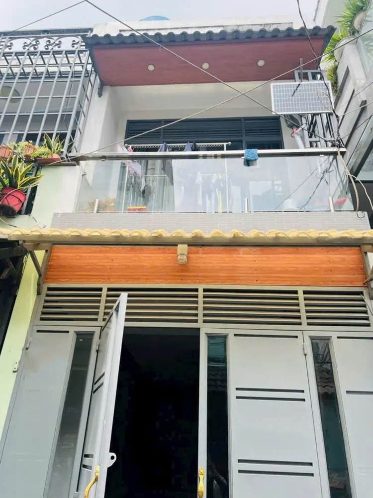 L1551 ⭐ Sát Chợ Hạnh Thông Tây, Shr, Vuông, 2 Tầng, 3X17m, 4.X Tỷ