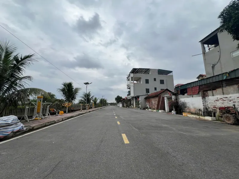 Đan Phượng - Ô Tô Vào Đất - Ngõ Thông Tứ Tung.20m Ra Hồ Điều Hòa. Khu Vui Chơi. Thể Dục.giá Hơn