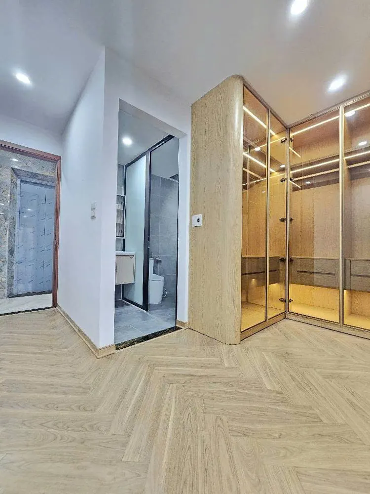 Bán Nhà Bát Khối . 52M, Nhà 6 Tầng Có Thang Máy. Ngõ Ô Tô Tải. Vị Trí Trung Tâm, Nhiều Tiện Ích