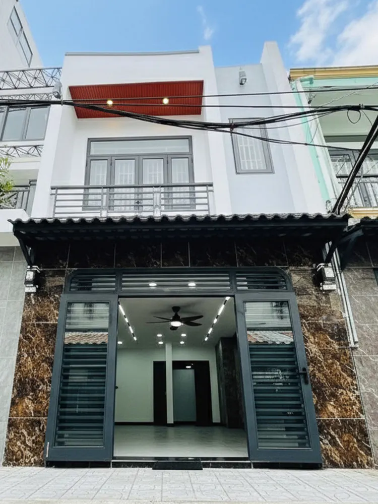 L1565 ⭐ Ngay Cv Làng Hoa Gò Vấp, Shr, Vuông, 2 Tầng, 4X8m, 4.X Tỷ