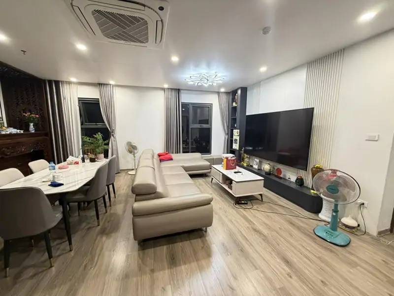 Chính Chủ Cần Bán Căn Chung Cư 121,5 M2 Blue Star - Gia Lâm, Giá 9.8 Tỷ, Lh 0985865658