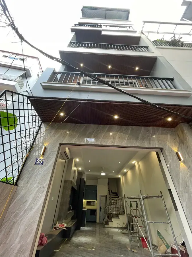 Bán Nhà Mới- Đẹp 5 Tầng Full Nội Thất Phố Nguyễn Văn Cừ 45 M2 10 Tỷ