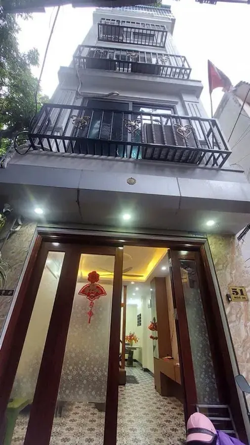 Bán Nhà Riêng Ngọc Thụy 40M2 5 Tầng 8.6 Tỷ Long Biên Hà Nội