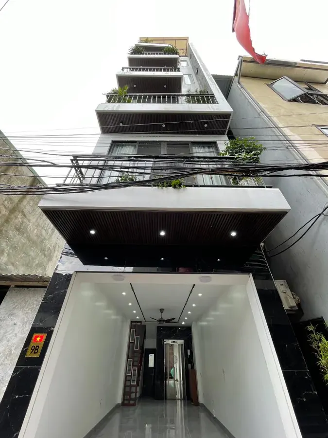 Nhà Mới Ô Tô Đỗ Cửa- Vào Nhà Phố Nguyễn Văn Linh 43 M2 6 Tầng X 11.5 Tỷ Long Biên Hà Nội