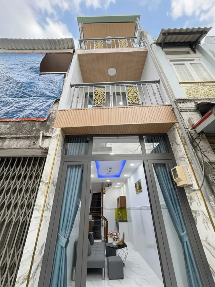 L1649 ⭐ Ni Sư Huỳnh Liên Tân Bình, Shr, Vuông, 3 Tầng, 2.3X7.3m, 2.X Tỷ