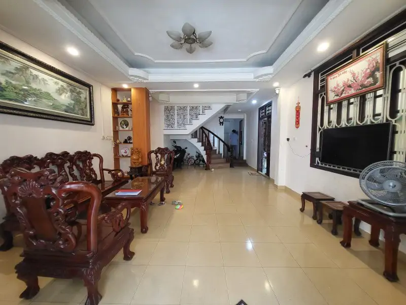 ► Mt Hải Hồ 114M2, Ngang 7.5M, 3 Tầng Đúc, 5Pn, Sân Ô Tô, Đường Luồn Thoáng, 11.X Tỷ - ảnh 1