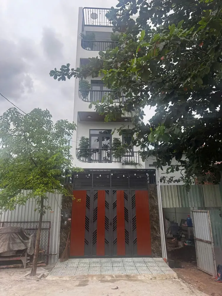 Nhà (4X16) Mặt Tiền Hẻm 8M – Lâm Thị Hố, Trung Mỹ Tây  Nhà Mới 1 Trệt 3 Lầu – Chỉ 6.58 Tỷ!