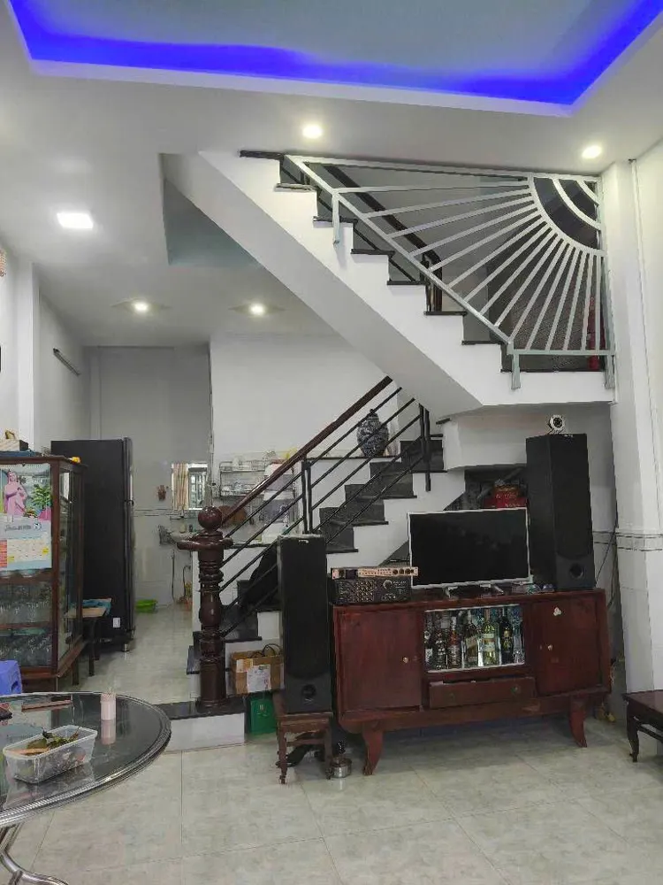 Bán Nhà Đẹp 3 Tầng 3Pn Ở Ngay Nguyễn Thị Sáu Phường Thạnh Lộc Quận12 Chỉ Hơn 3 Tỷ