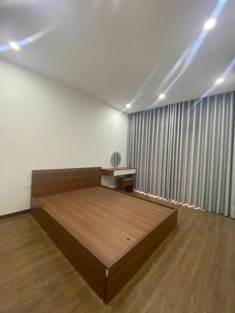 Bán Nhà Mới Nguyễn Văn Linh – Long Biên