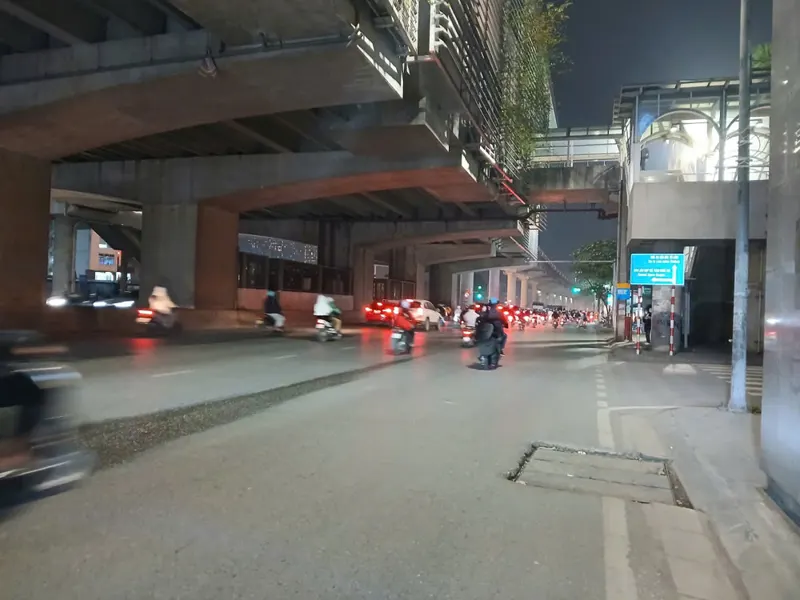 Cc Cần Bán Căn 7 Tầng Nằm Ngay Trung Tâm Hà Nội .7 Tầng Thang Máy. Lô Góc. Ngõ Thông. Ô Tô Tránh