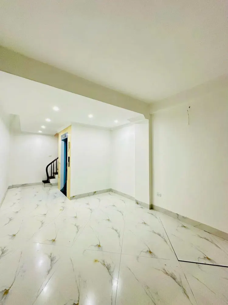 Bán Nhà Thạch Bàn 60M 7 Tầng Thang Máy Ô Tô Giá 9 Tỷ