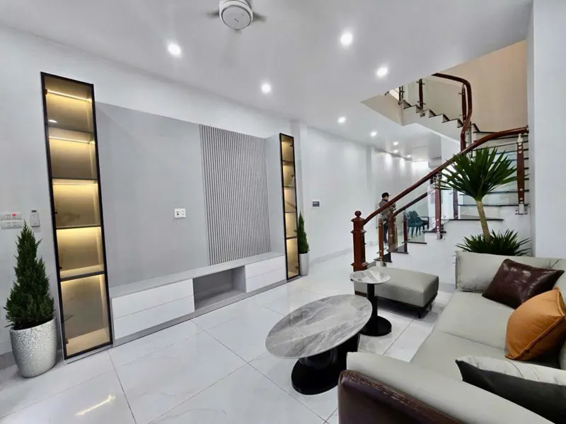 Bán Nhà Ngọc Thụy 51M 5 Tầng Mt4m Ô Tô Lô Góc 3 Thoáng Hơn 13 Tỷ