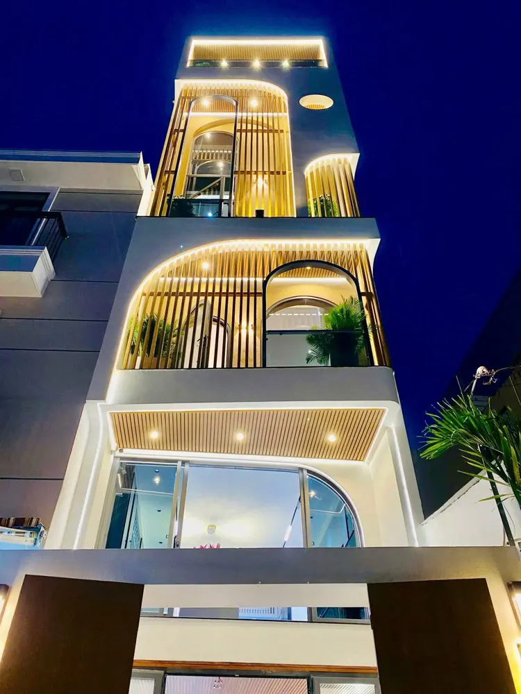 68M2, Bán Gấp Nhà Luxury 6 Tầng, Hẻm 7M, Nguyễn Văn Lượng, P16 Gò Váp, 13 Tỷ Tl