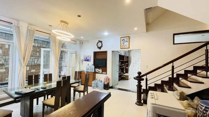 Bán Nhà Biệt Thự Phạm Cự Lượng - Ngay Phổ Quang Vào. 10,5X23m, 3 Tầng - 5Pn, 42,5 Tỷ