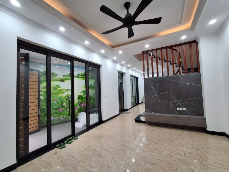 Bán Căn Biệt Thự Gân Hồ Bồ Đề 86M2 X 4 Tầng 17.3 Tỷ. Long Biên- Hà Nội