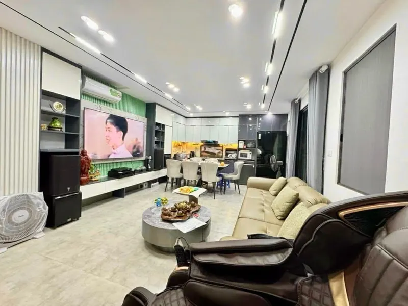 Nhà Đẹp Ngọc Lâm, Gara, 7 Tầng Thang Máy, Mặt Tiền 9M, Ngõ Nông, Gần Ôtô Tránh