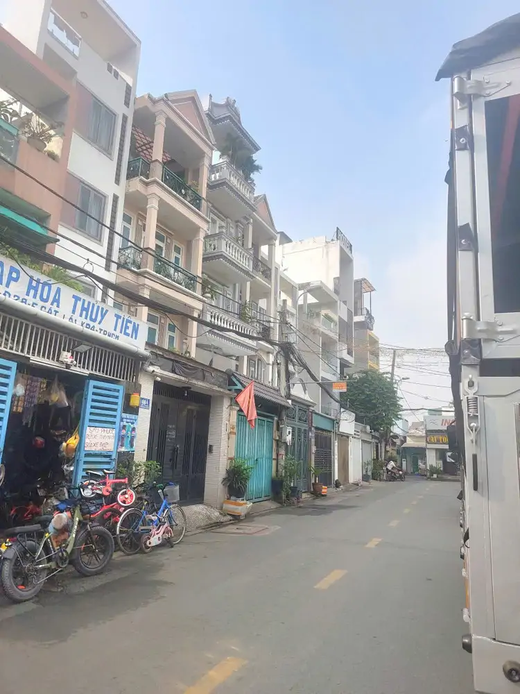 Gấp Bán Nhà 4 Tầng Vị Trí Đẹp 2 Mặt Thông Thoáng,Đường Rộng 10M,Cát Lái,Quận 2 Diện Tích 75 Ngang - ảnh 1