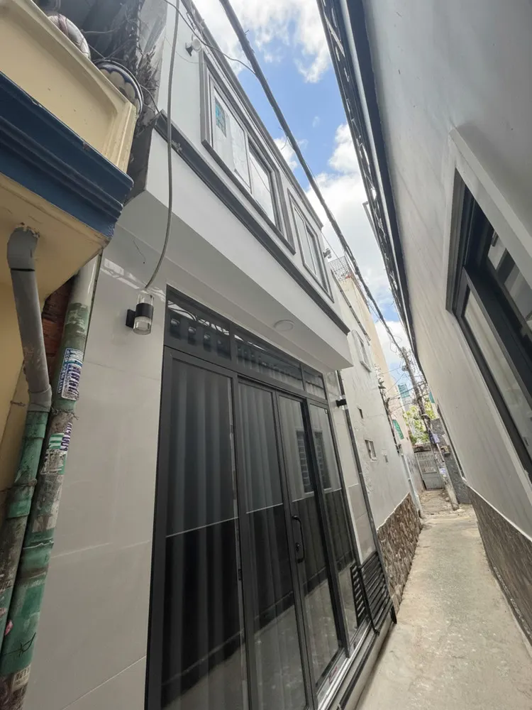 L1797 ⭐ Sát Cityland Gò Vấp, Shr, Vuông, 2 Tầng, 4X4m, 2.X Tỷ