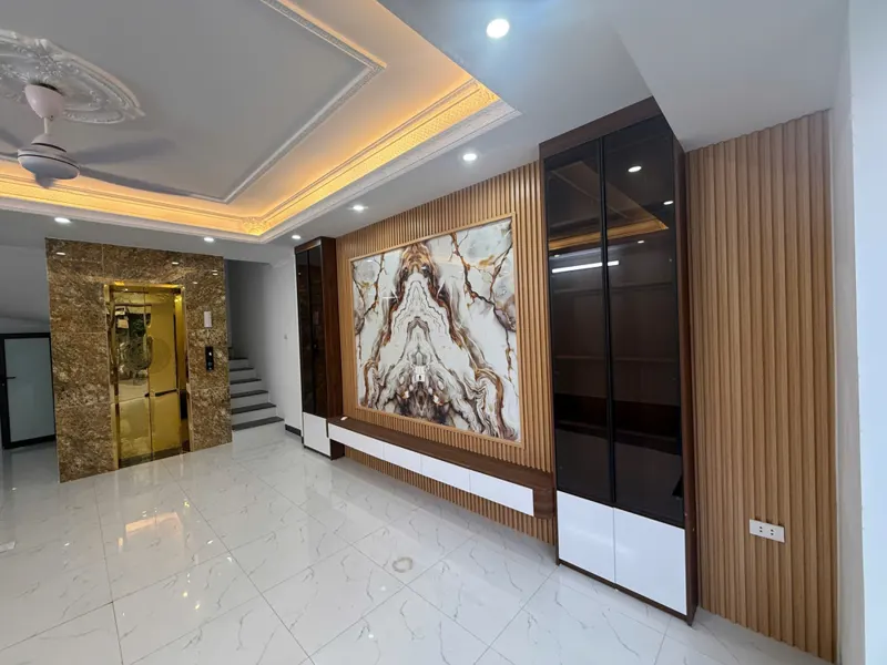 Nhà Đẹp 6 Tầng Ngõ Ô Tô Chánh- Kinh Doanh Phố  Nguyễn Văn Linh 46M2 X 15.8 Tỷ Long Biên- Hà Nội