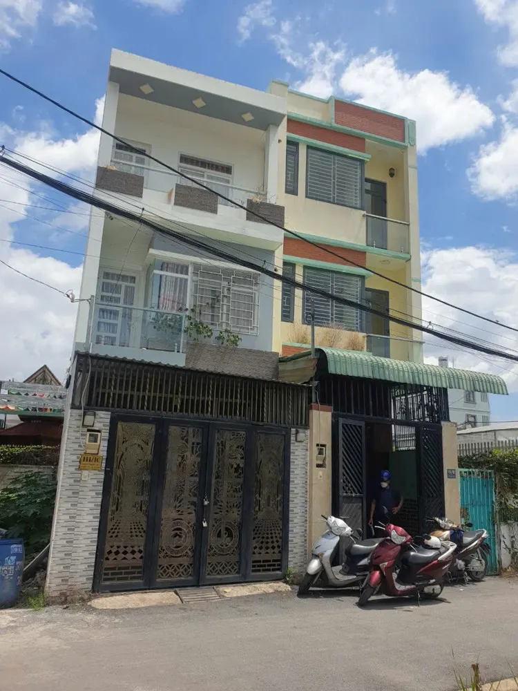 Bán Đất Tặng Nhà 3 Lầu + 2 Phòng Trọ Cho Thuê 12 Triệu/th - Ngô Chí Quốc - Bình Chiểu Sát Bên Chợ