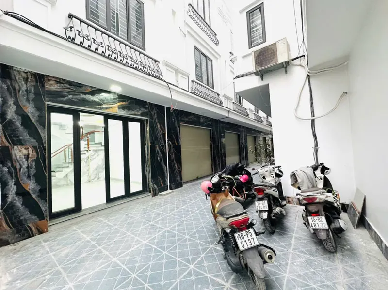 Bán Nhà Ngô Gia Tự – Ngõ Rộng 5M, Gần Phố, Ô Tô Đỗ Cửa