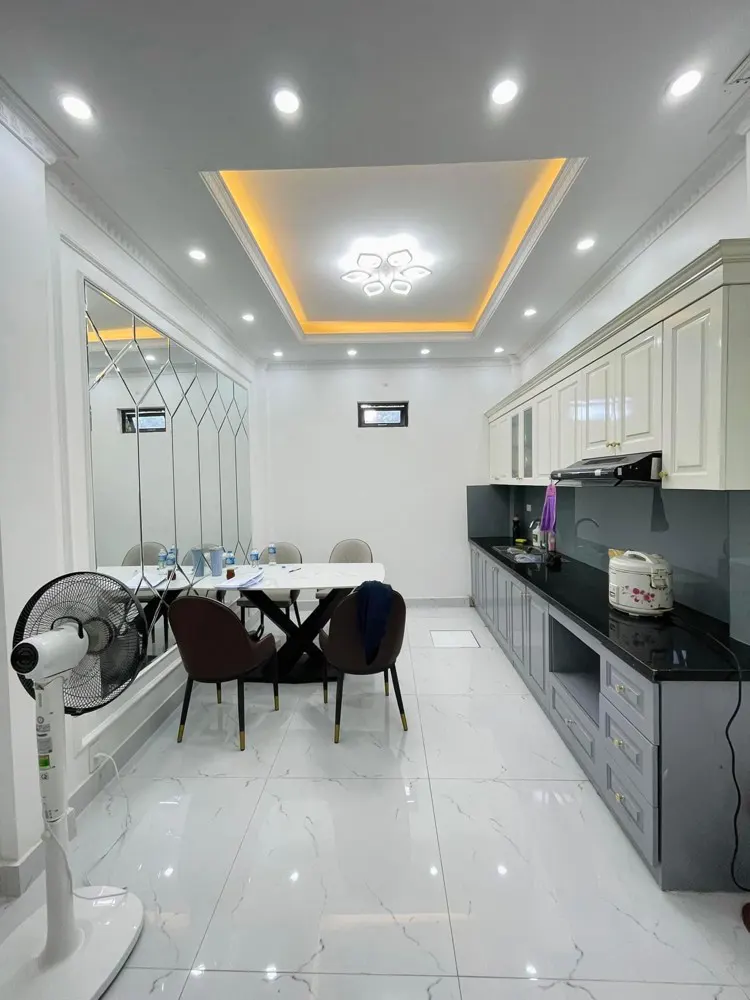 Siêu Phẩm Sài Đồng - Lô Góc 2 Mặt Thoáng - Bước Chân Ra Khu Ẩm Thực - 5.85 Tỷ
