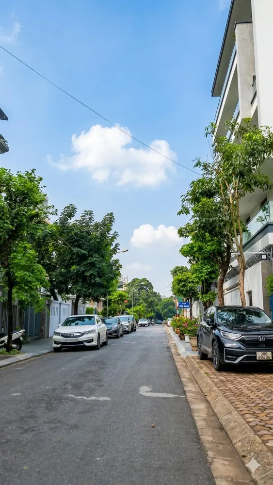 [Bán Đất] Biệt Thự Việt Hưng - 330M2 - Mặt Tiền 12M - Sát Vinhomes Riverside - Giảm Gấp 3 Tỷ