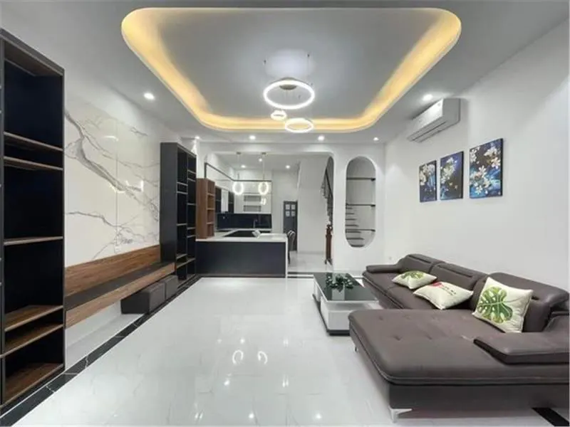 Siêu Phẩm Phúc Lợi 45M² – 5 Tầng – Ban Công View Thoáng – Chỉ 7.5 Tỷ