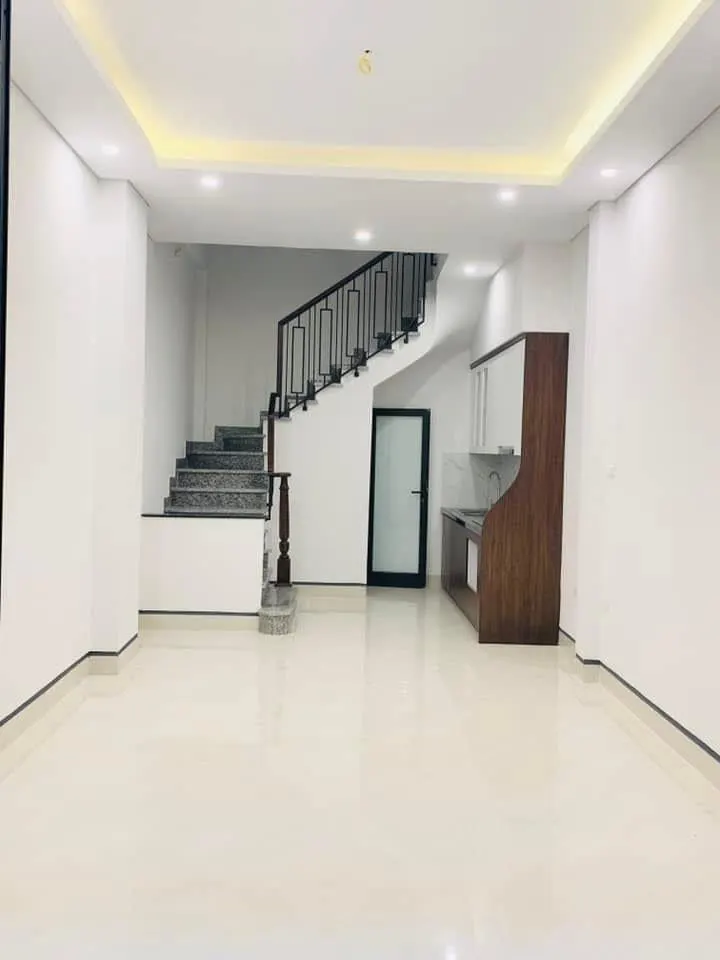 Hiếm – 5.99 Tỷ Nhà Phúc Lợi – Hàng Xóm Vinhomes. • Diện Tích Sử Dụng 40M 4 Tầng