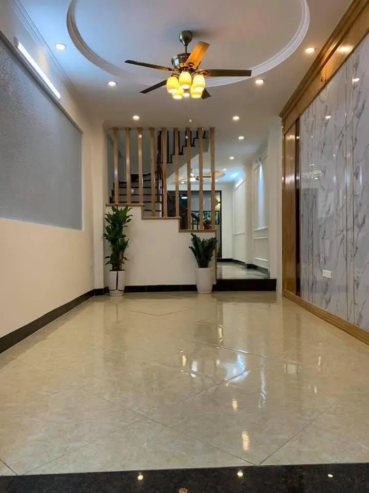 Nhà Thạch Bàn 5 Tầng – Giá Trị Tăng Phi Mã Theo Cầu Trần Hưng Đạo - 5.88 Tỷ
