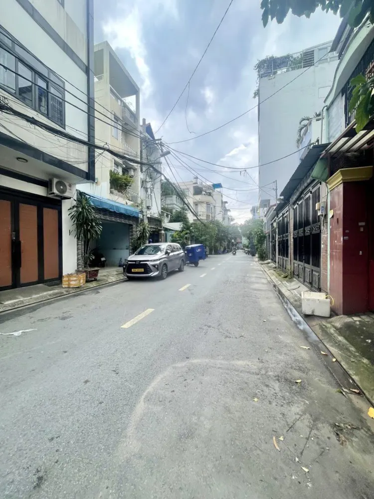 Bán Nhà Lô Góc 2Mt Hẻm 8M Ni Sư Huỳnh Liên - Ngay Bàu Cát, 4X15m, 3 Tầng, Chỉ 10,6 Tỷ