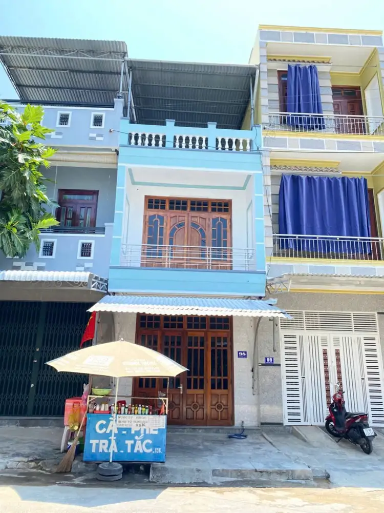 Nhà 3 Tầng Biển Nha Trang Đi Bộ Ra Biển Chỉ 600M Giá Rẻ - ảnh 1
