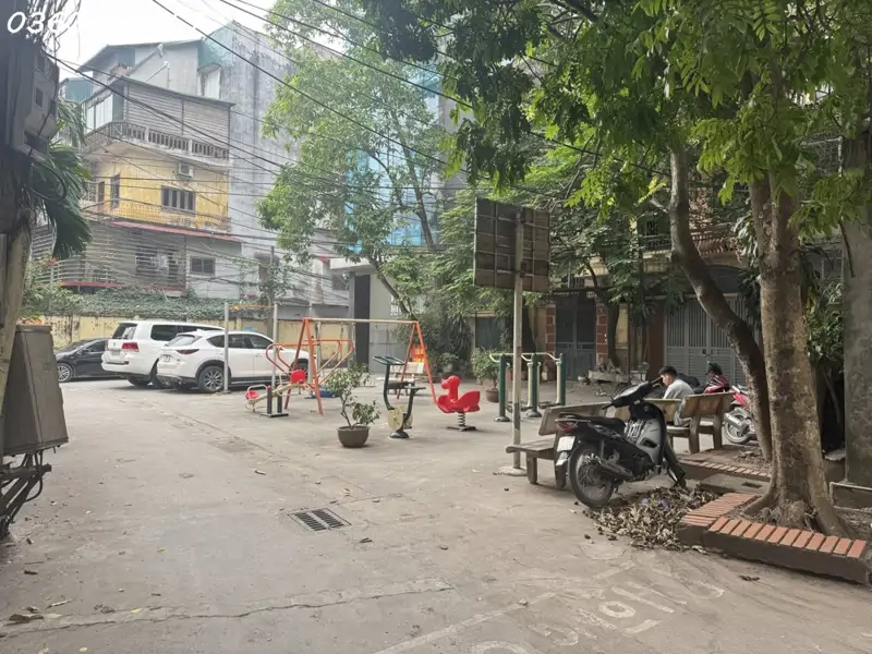 Siêu Hiếm, Bán Đất Phố Khuất Duy Tiến 40M, Mặt Tiền, 3.7M, 12.9 Tỷ