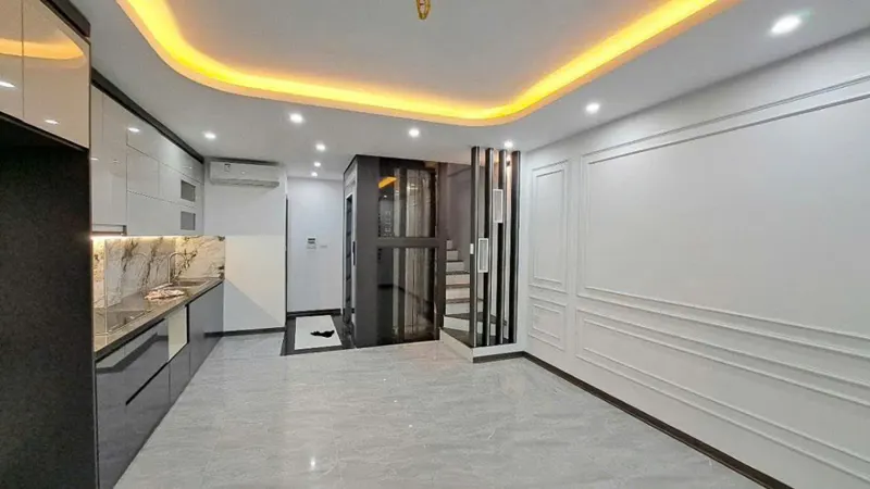 Bán Nhà Thạch Bàn 39M 6 Tầng Mt4.5m Ô Tô Đỗ 2 Thoáng Hơn 11 Tỷ